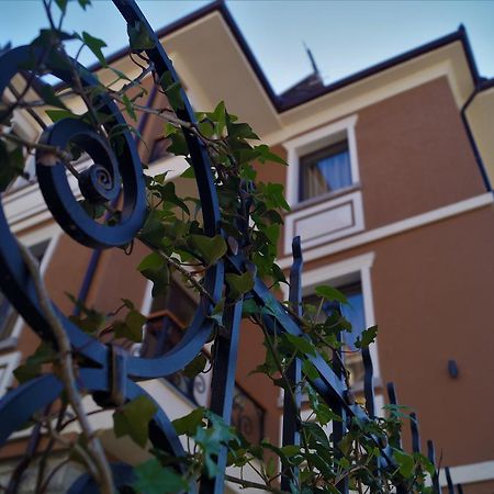 Vila Trebicka Korce Exterior foto